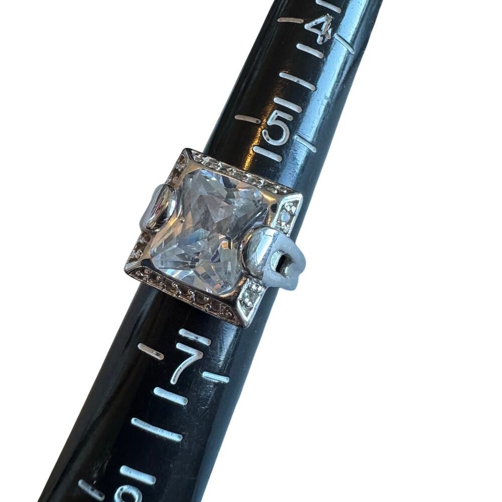 silver cubic zircona square cut ring size 6